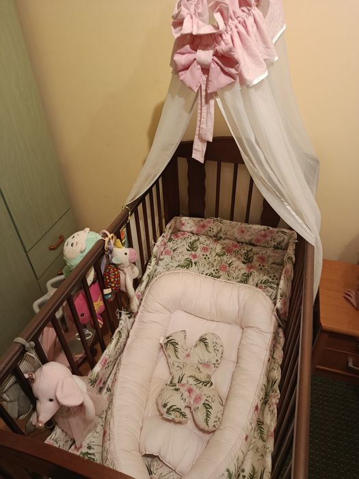 Łóżeczko drewniane z szufladą