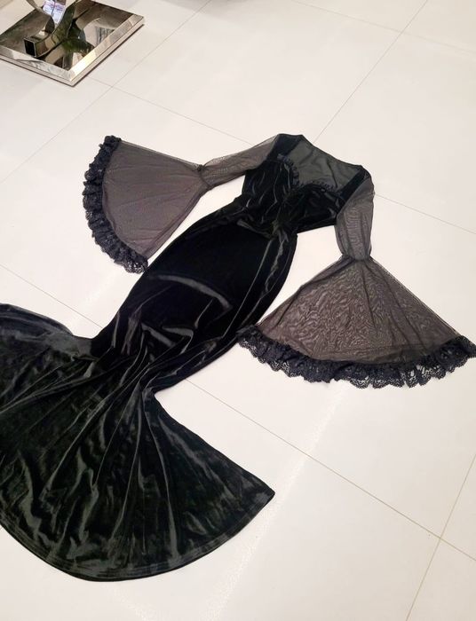 Nowa czarna aksamitna gotycka sukienka szerokie rękawy Alternative