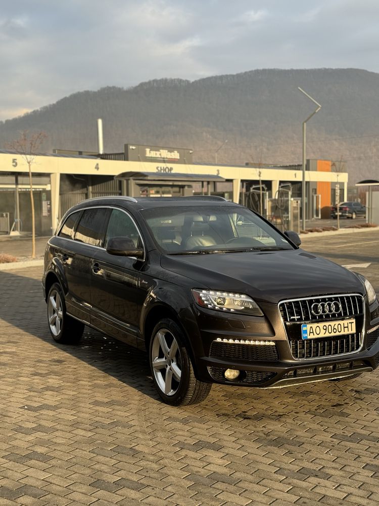 Audi Q7 (2013 рік)