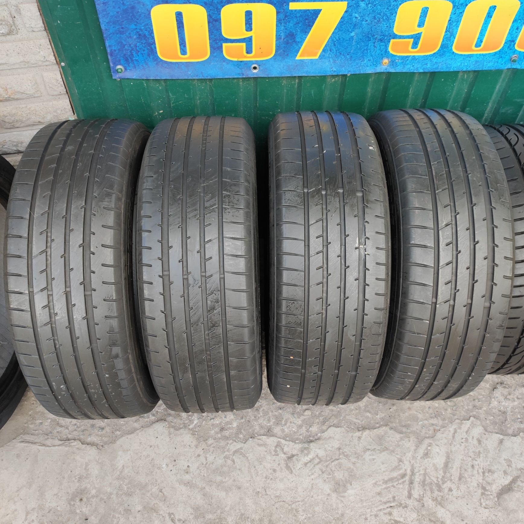 Літні шини Toyo 225/55/19