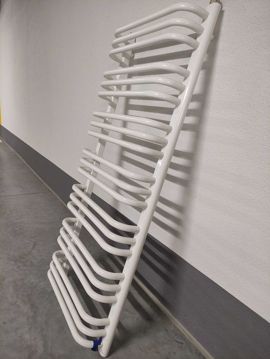 Grzejnik łazienkowy biały 120x53 cm