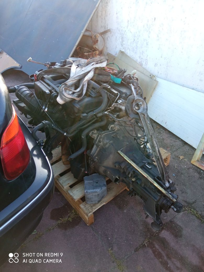 Motor BMW 520i m52b20