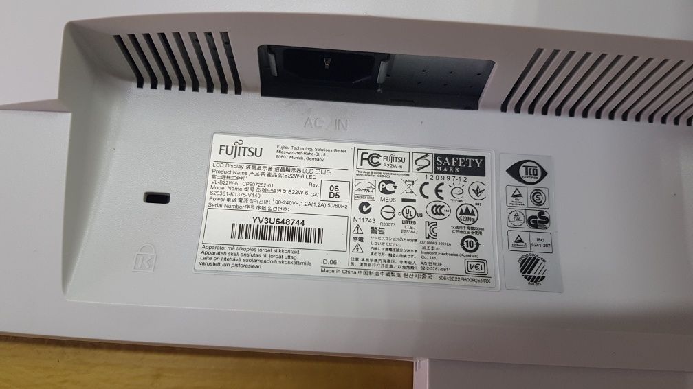 Монітор 22 Fujitsu VL-B22w6