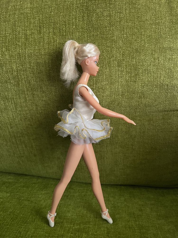 Barbie bailarina 1976