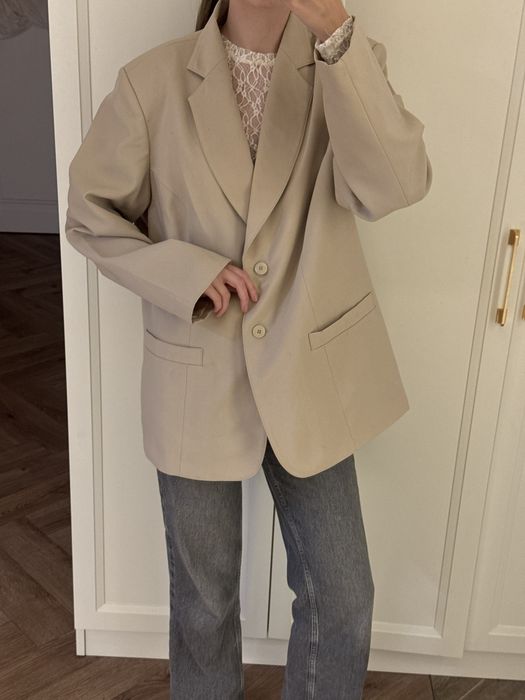 Бежевий піджак oversize