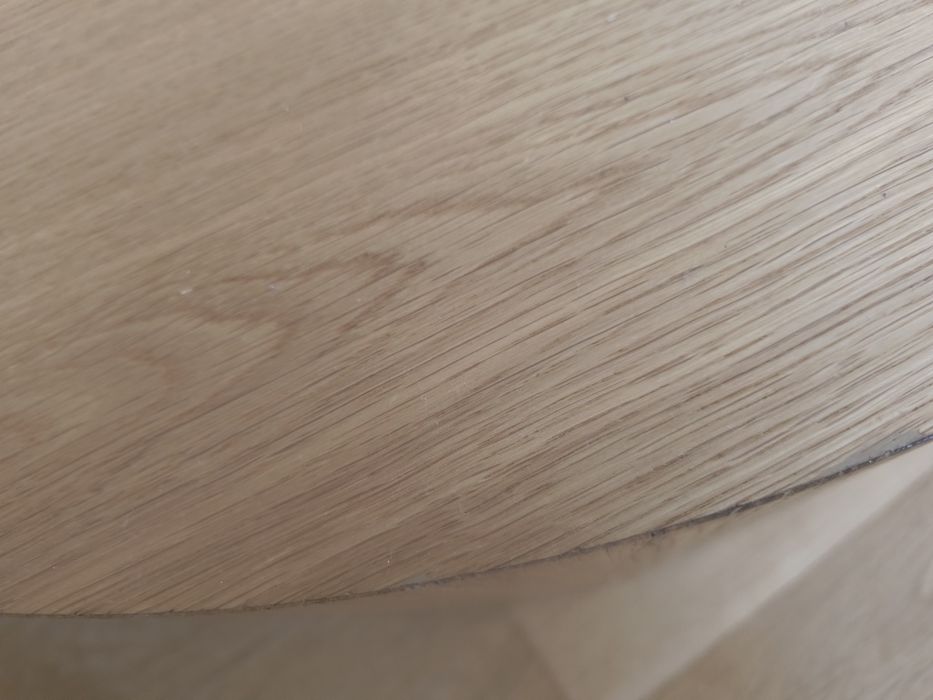 Dębowy Stolik kawowy CILI 80 cm – IWC cały w fornirze