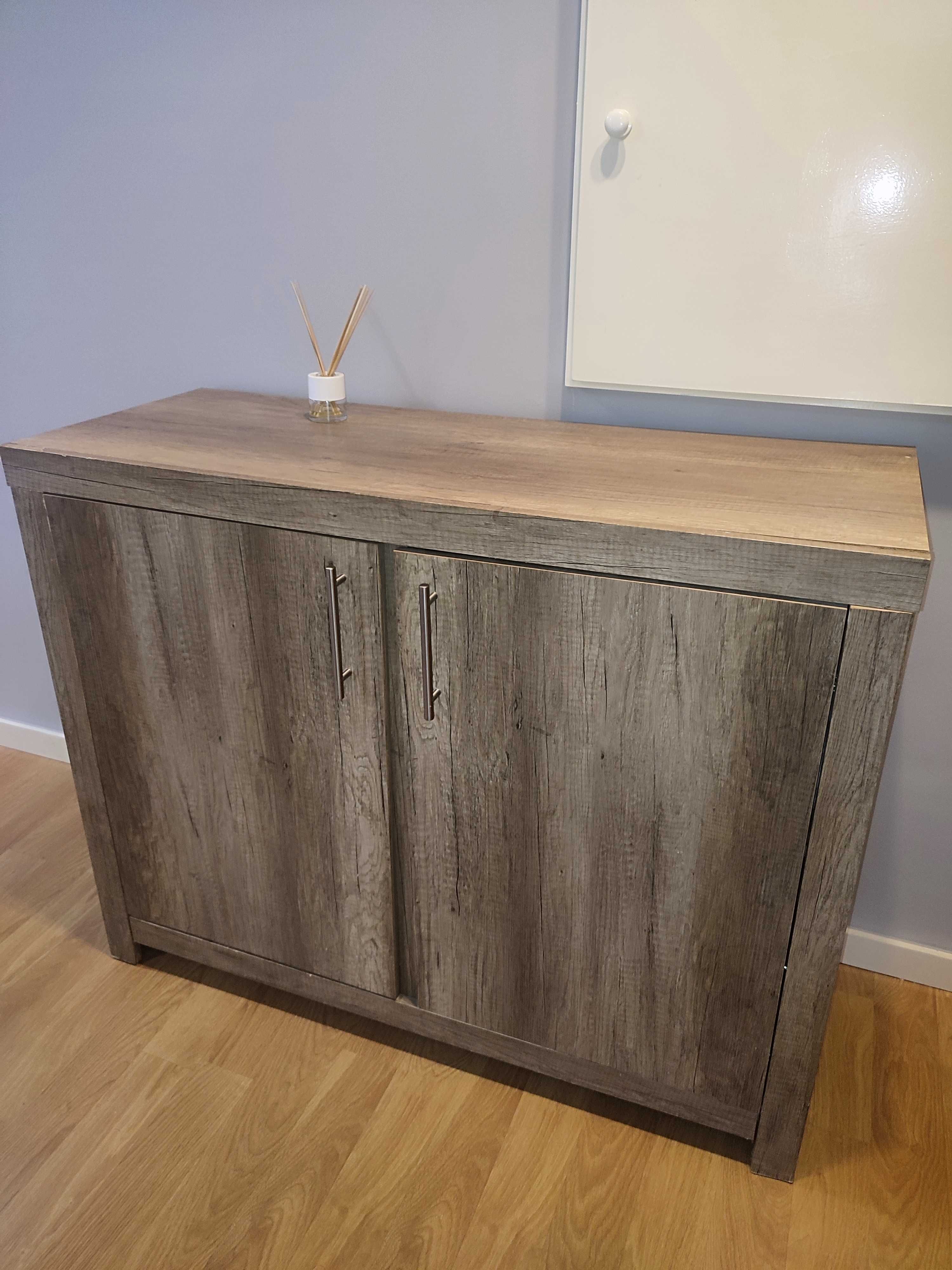 Móvel de sala com 2 portas