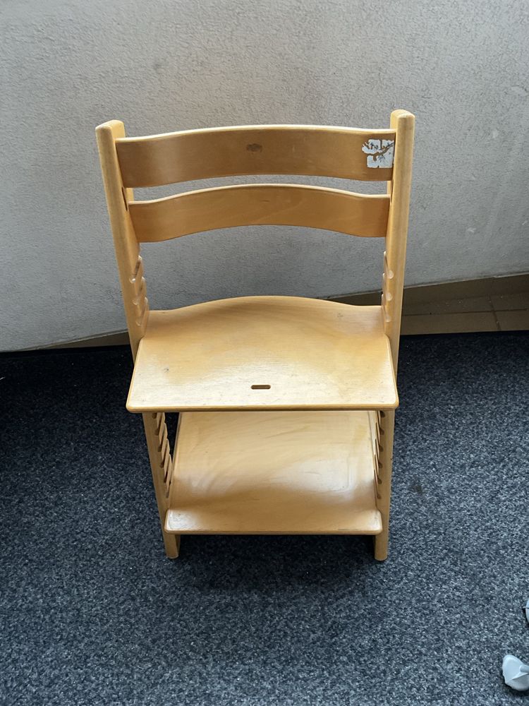 Krzeslo drewniane regulowane