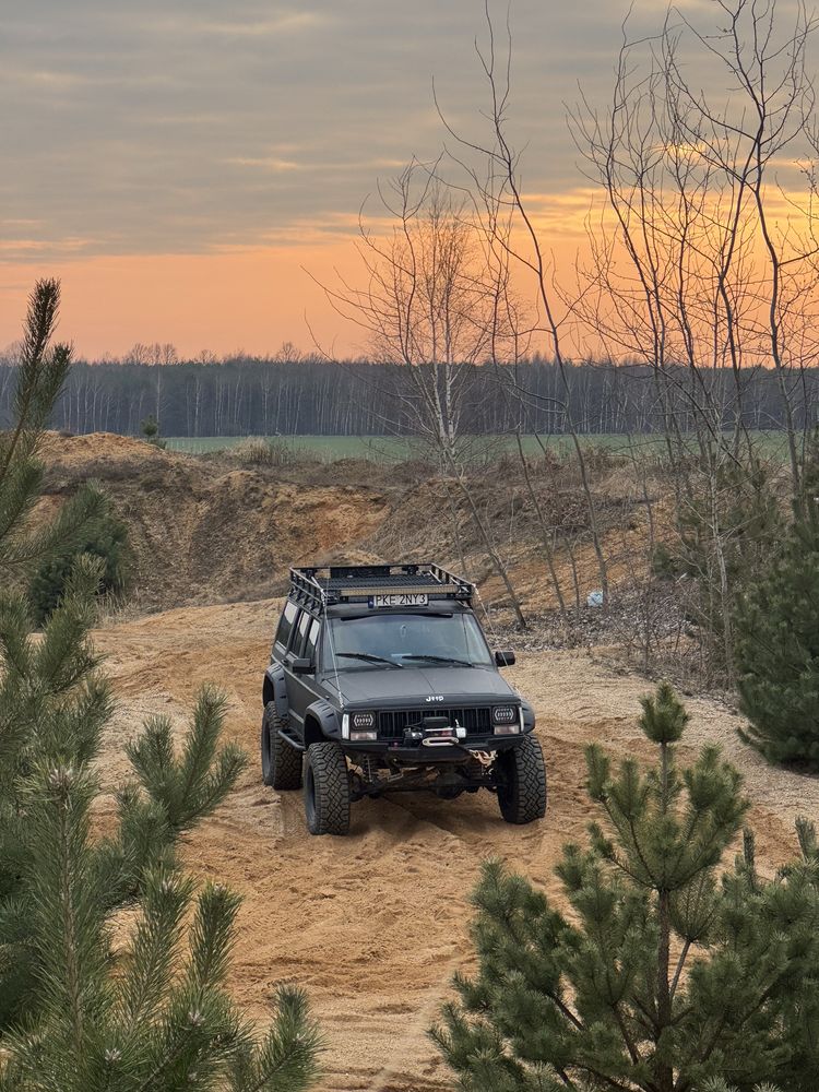 Jeep xj 2.5 benzyna + gaz 4.5 lift zamiana