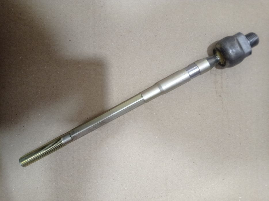 GE4T-32-240A Тяга рульова Mazda