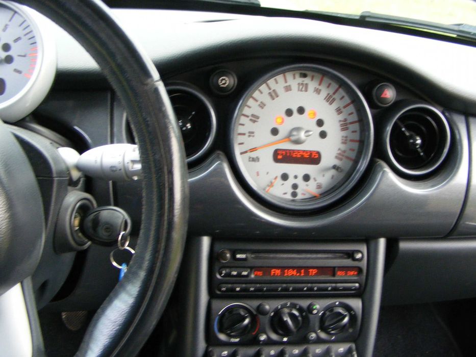 Samochód Mini Cooper 1,6 benzyna