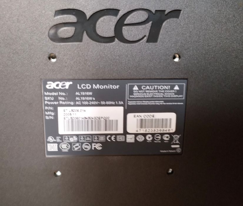 Acer 19" VGA Monitor with HDMI Adapter64585831415809122
