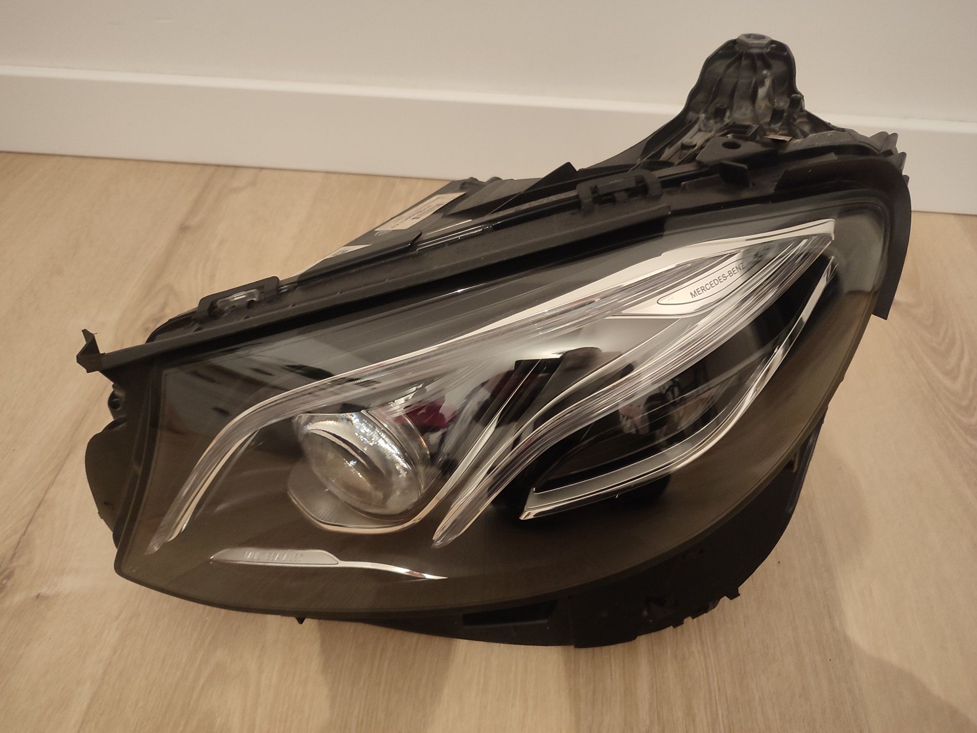 Lampa Reflektor Lewy Przód Mercedes E-klasa W 213 MULTIBEAM Led  19r