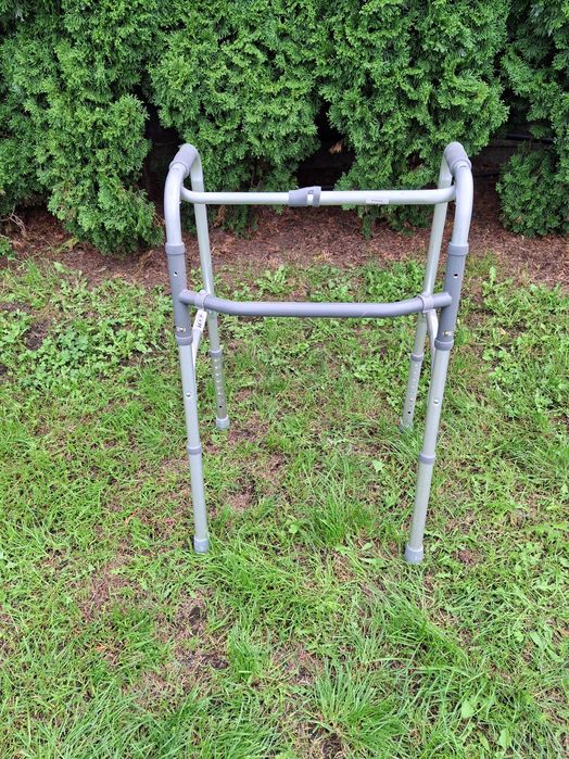 Balkonik aluminiowy przestawny z Niemiec waga tylko 2,5 kg