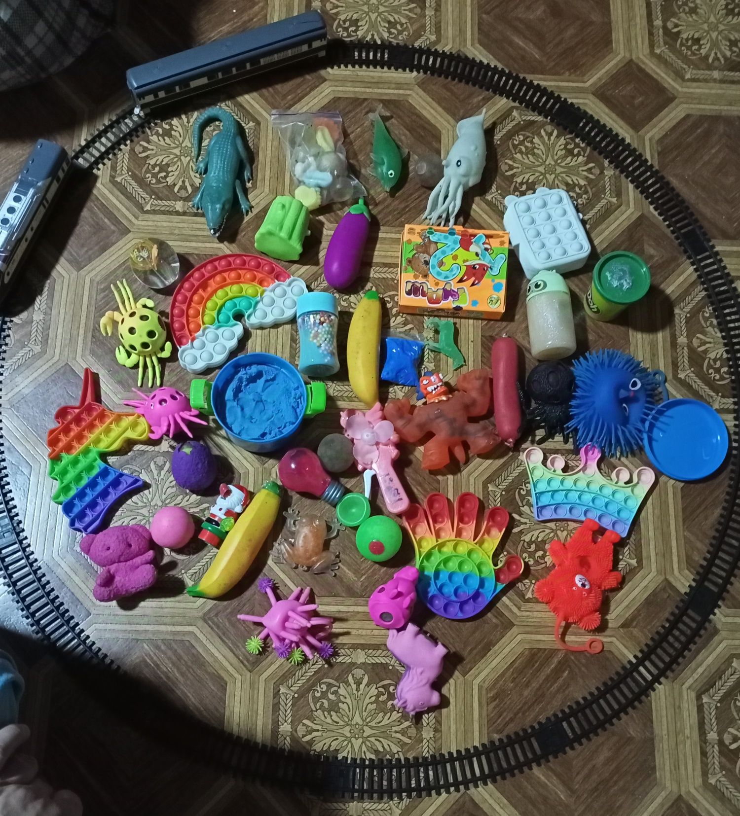 Продам детские игрушки