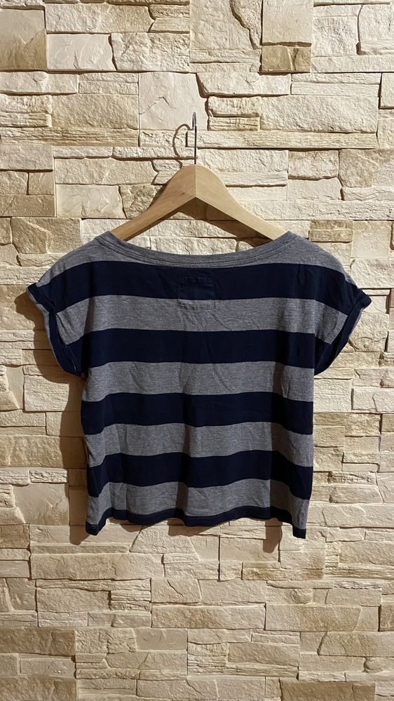 T-shirt Hollister XS top damski krótki stan bawełna szaro-granatowy