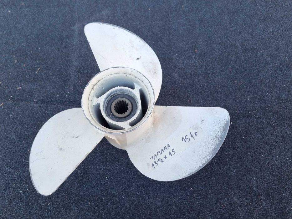 śruba napędowa Yamaha 13 1/2x15 13fr