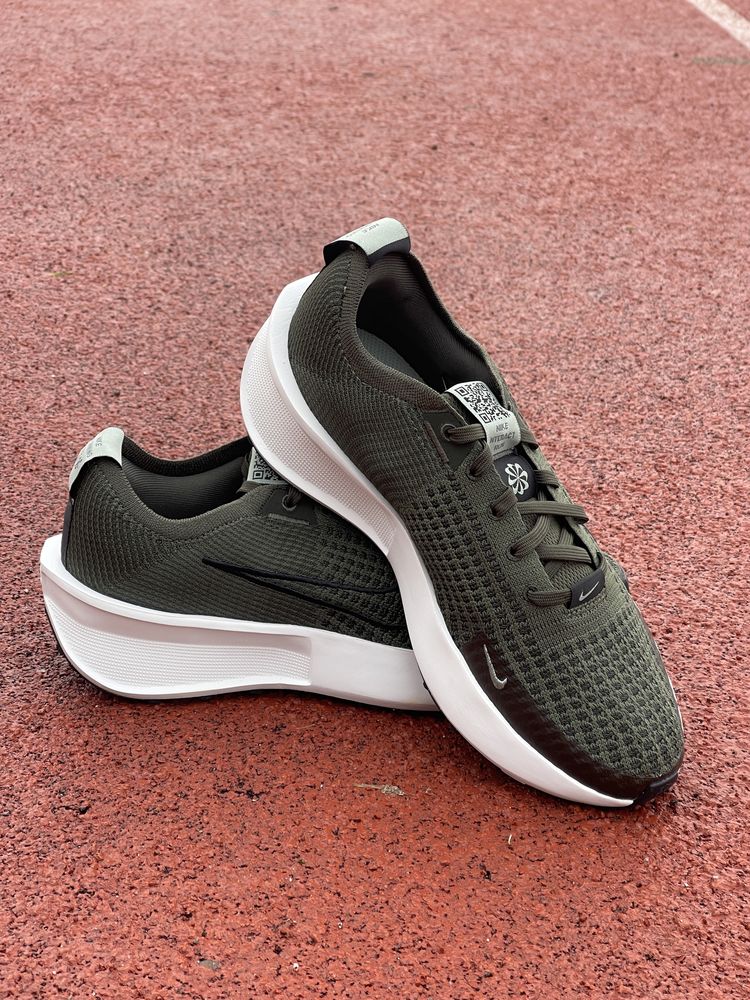 Оригінал Кросівки NIKE W INTERACT RUN FD2292-300 оригинал найк хаки 39
