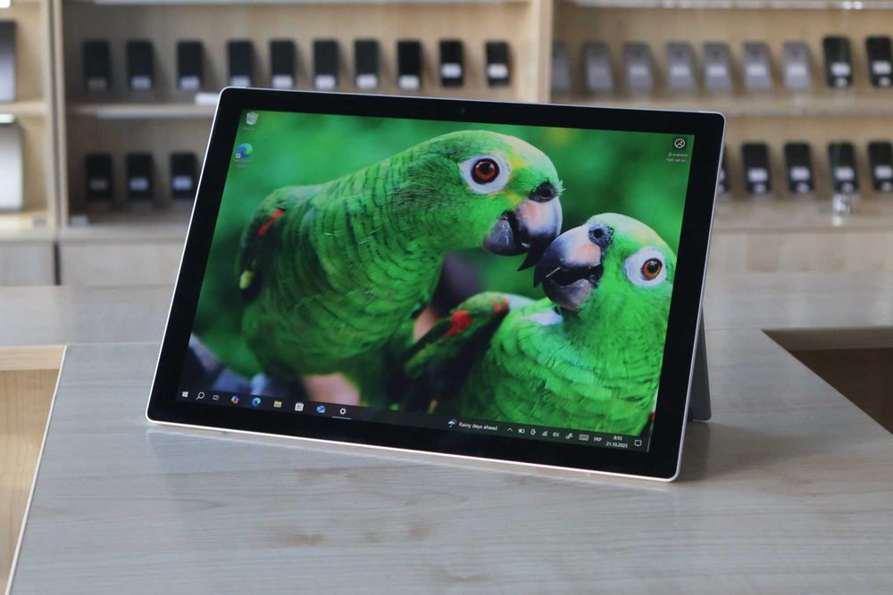 Планшет Microsoft Surface Pro 5 12.3" 1796 /I5 2.30GHz/8Gb/256Gb SSD