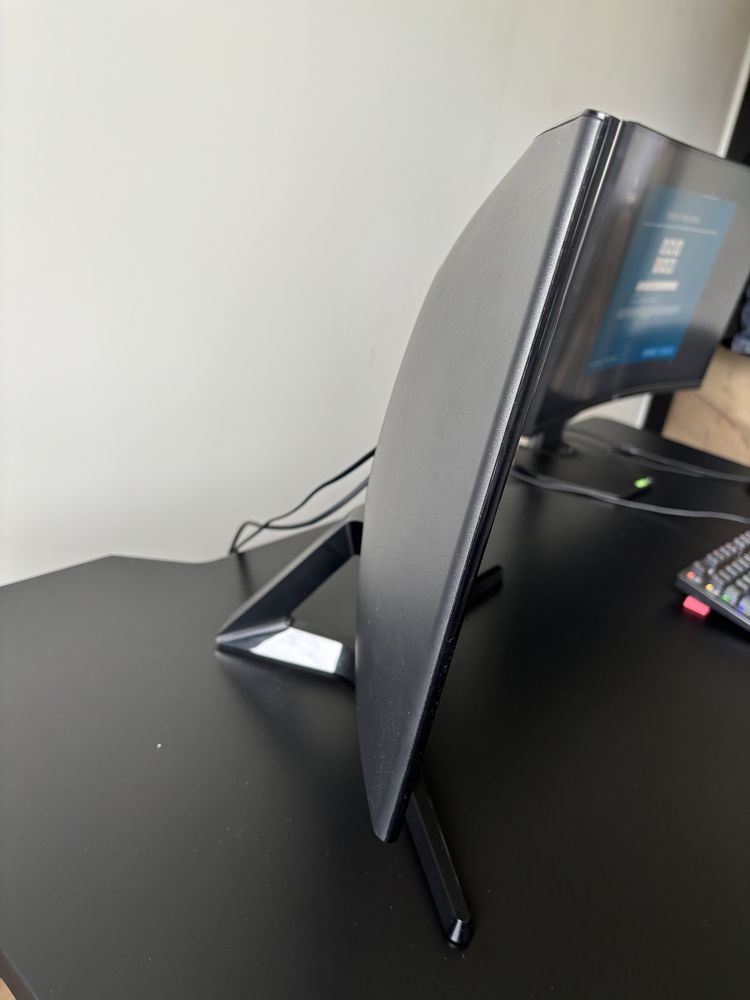 Monitor Samsung C24RG50FQU