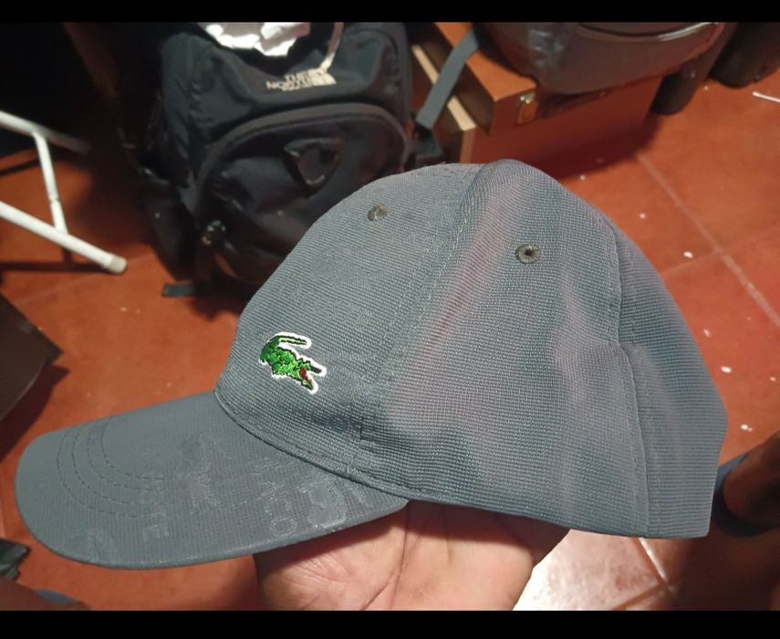 Boné lacoste original cinza como novo