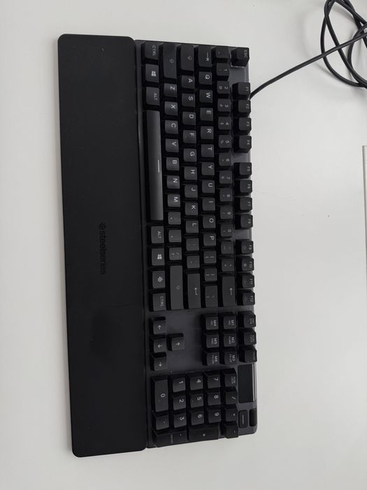 Steel series Apex 5