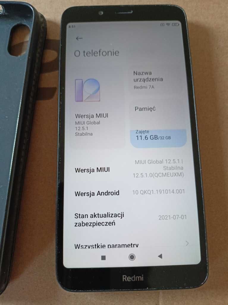 XIAOMI Redmi 7A 2/32 Black, Dual Sim, Etui zamykane 2xładowarka