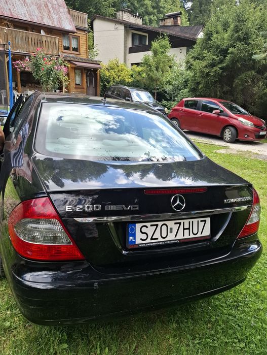 Sprzedam samochód Mercedes-Benz E 200 gaz