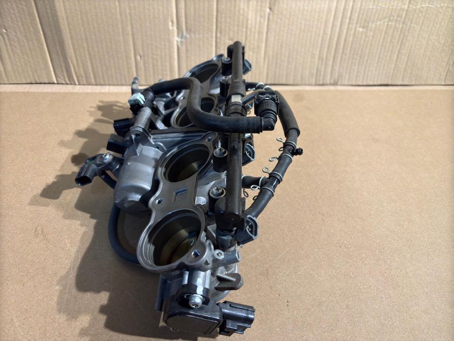 Yamaha MT10 MT-10 Przepustnice Wyryski Czujnik Położenia TPS Listwa