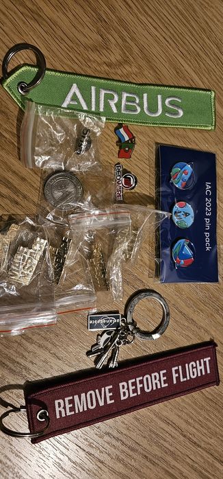 Colecção pins espaço