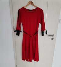 Sukienka czerwona z paskiem rozmiar M