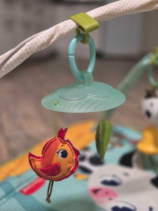 Розвиваючий килимок Tiny Love Весела ферма