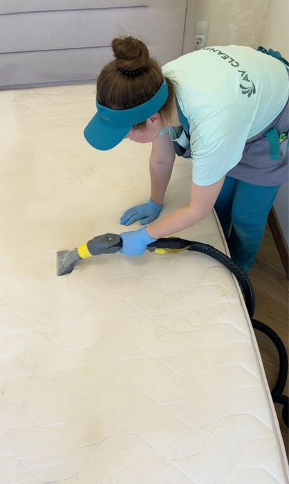 Уборка офисов,  квартир,  Клининг, химчистка мебели