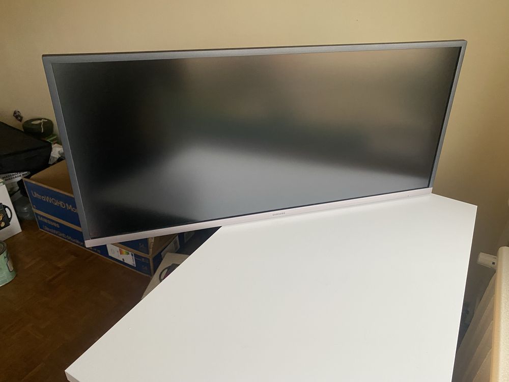Monitor SAMSUNG 34 CALE" 3440x1440px 4 ms