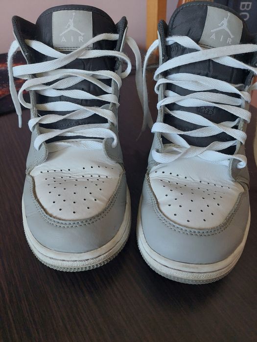 Jordan 1 mid smoke grey