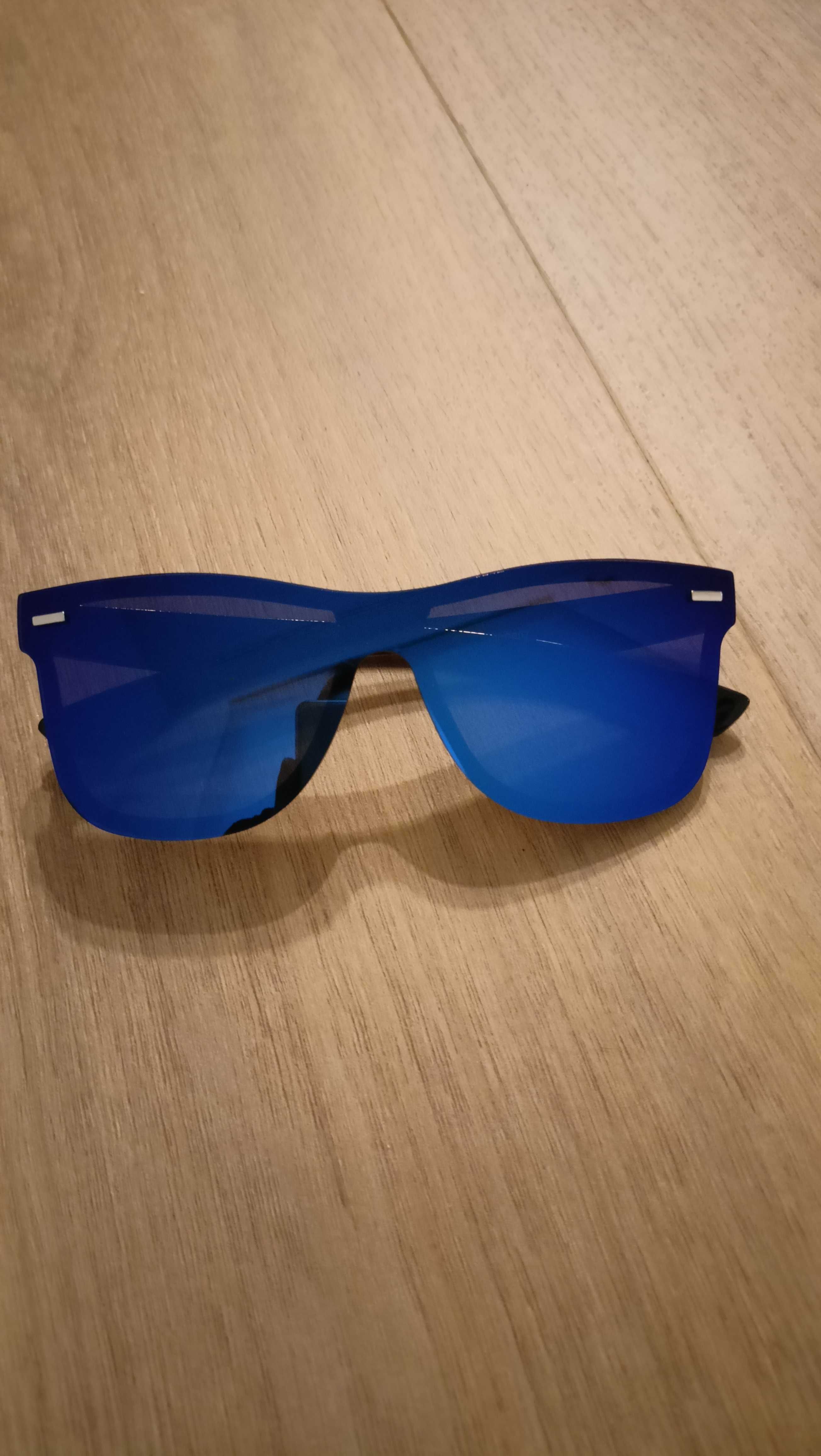 Niebieskie lustrzane okulary przeciwsłoneczne UV 400