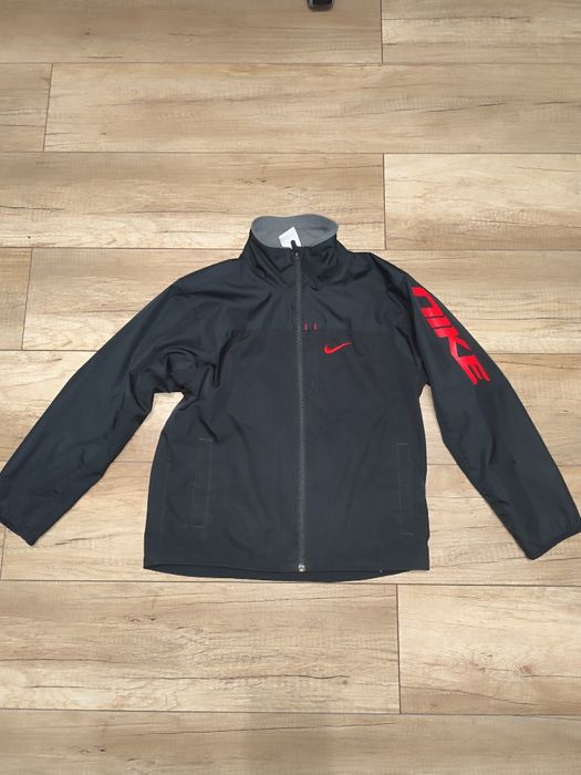 Kurtka Nike rozpinana lekka sportowa dla chłopca