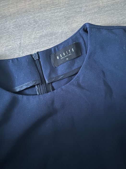 Granatowa elegancka sukienka mohito 36