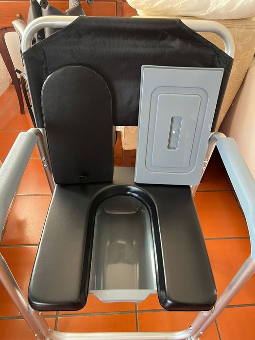 Cadeira Sanitária
