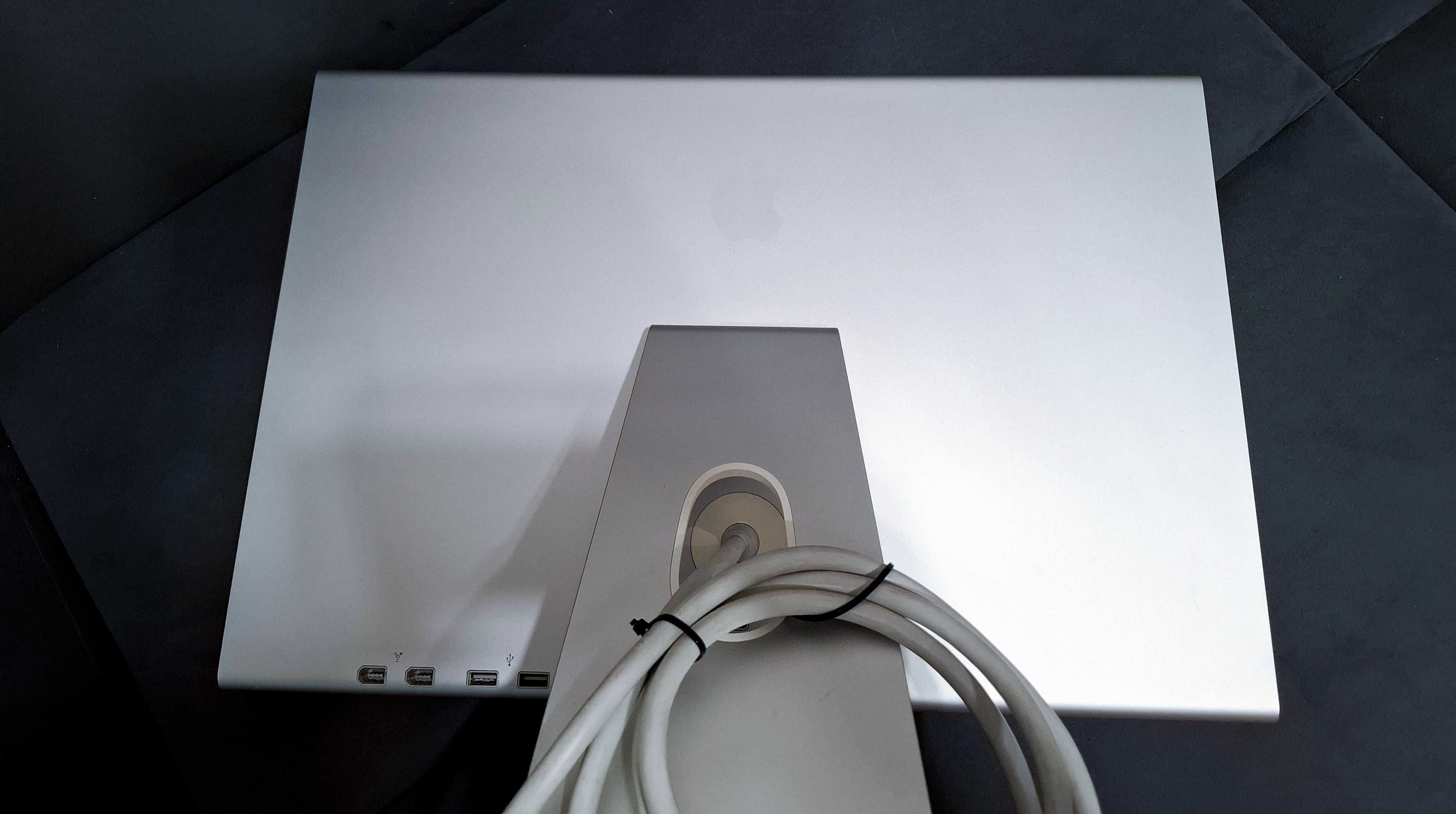 Монитор Apple Cinema Display A1081 20" IPS W | Отличное состояние