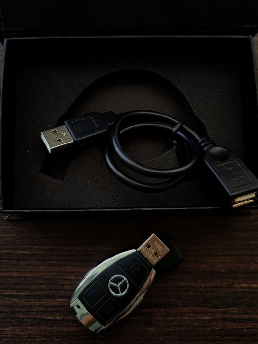 Оригінальна Флешка Mercedes | Вінтаж | 8GB