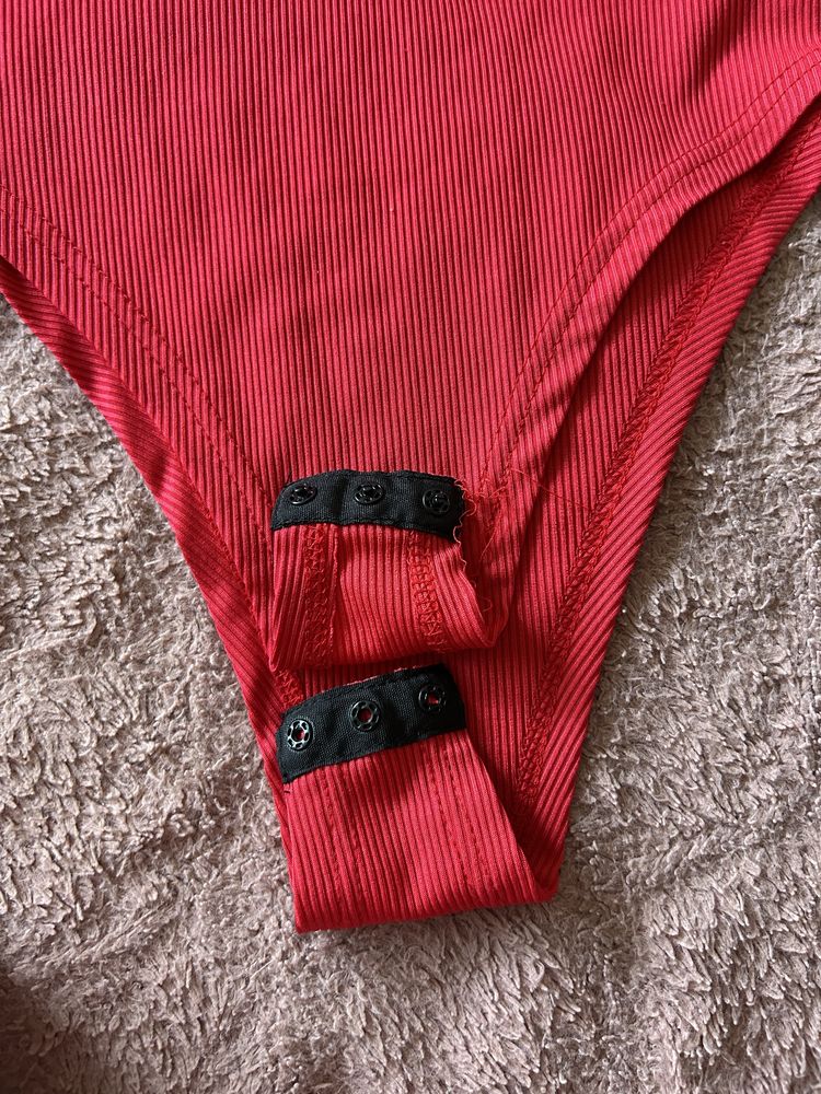 body damskie czerwone