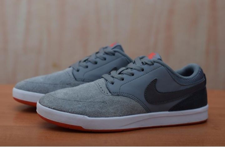 Кроссовки Nike SB