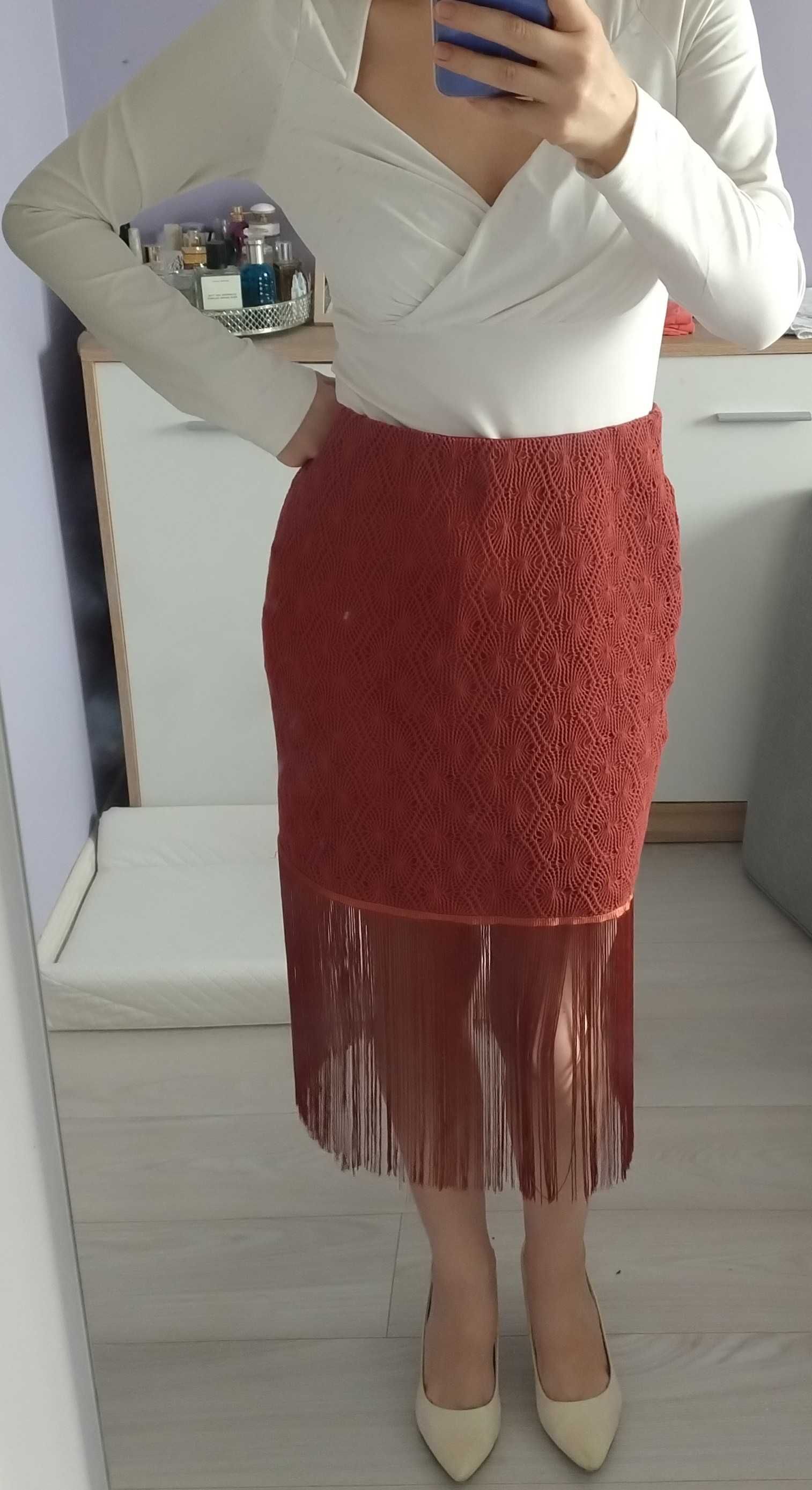 Spódnica mini z frędzlami Mohito