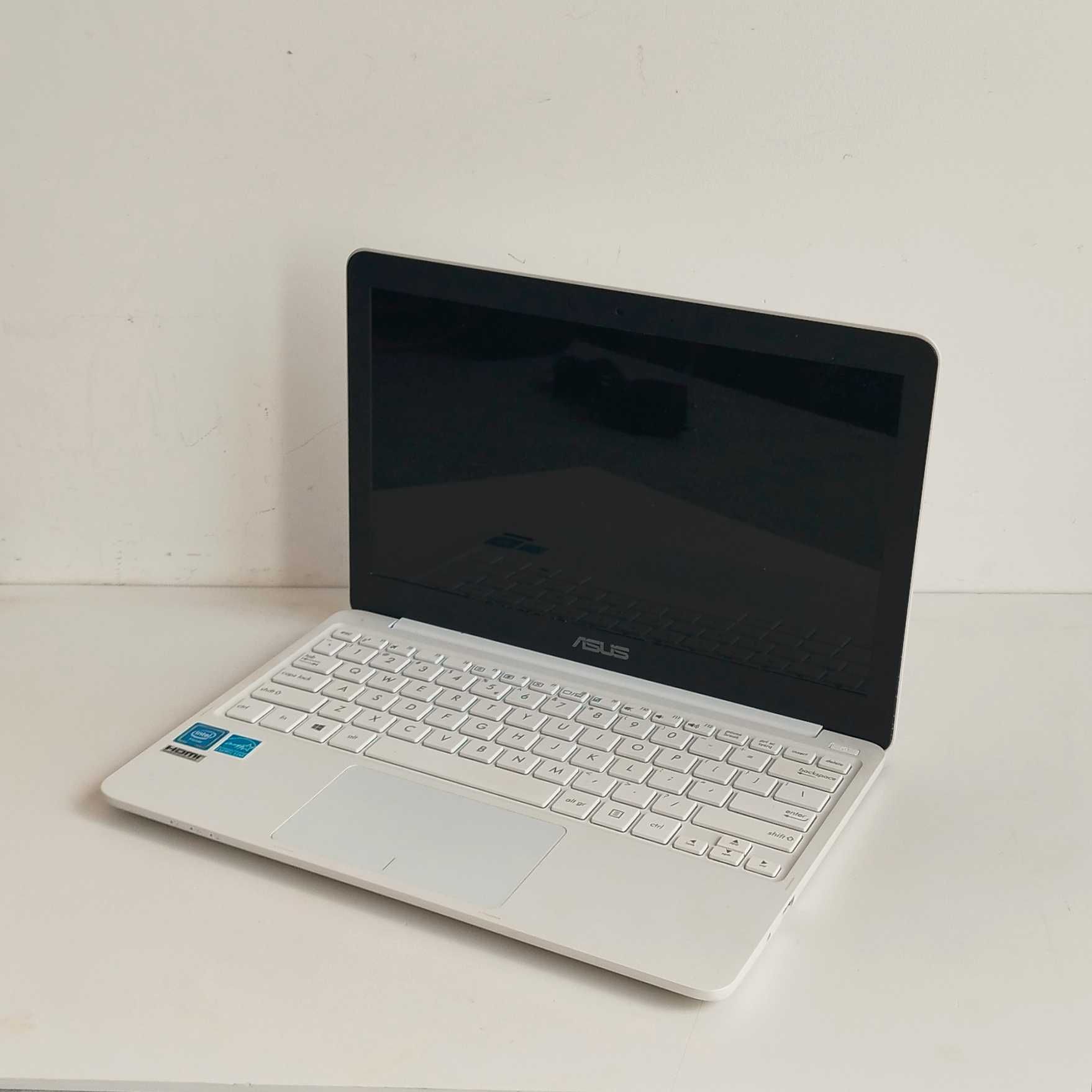 Laptop Asus VIVOBOOK E200HA| 11,6"| Intel Atom X5-Z8300, 2 GB, 32 GB