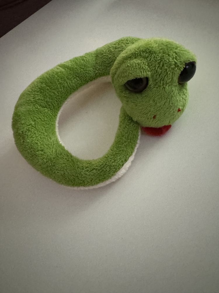 Zielony wąż maskotka bransoletka wysokość 20cm.