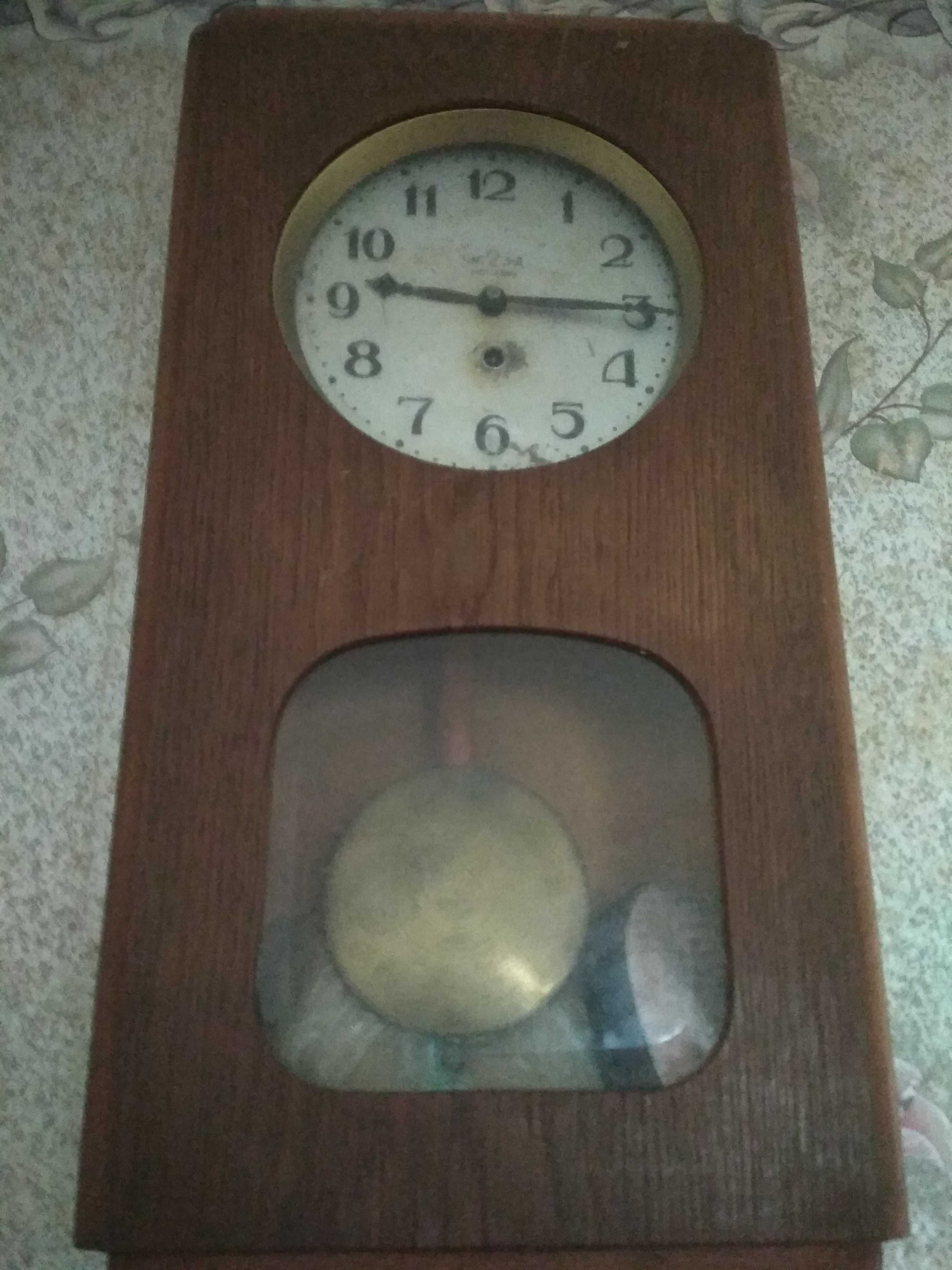 Старинные раритетные настенные часы