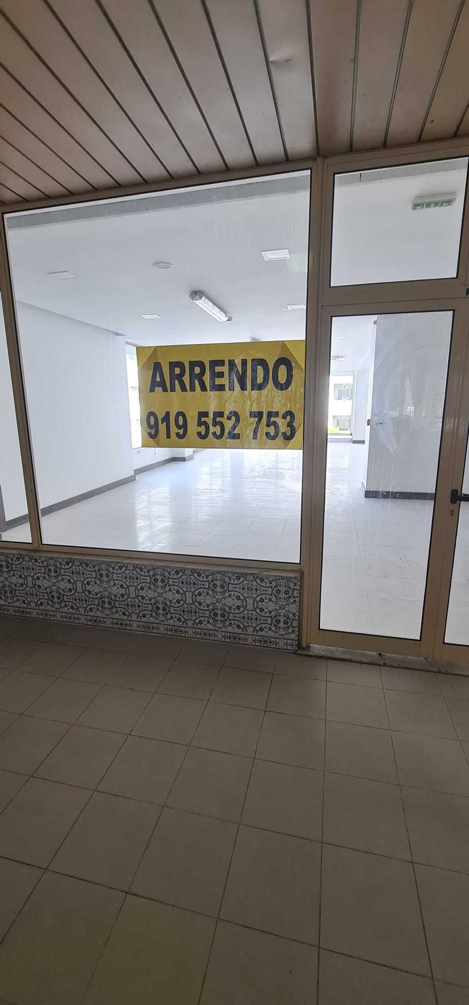 Arrendo loja comercial com 155.00 M2