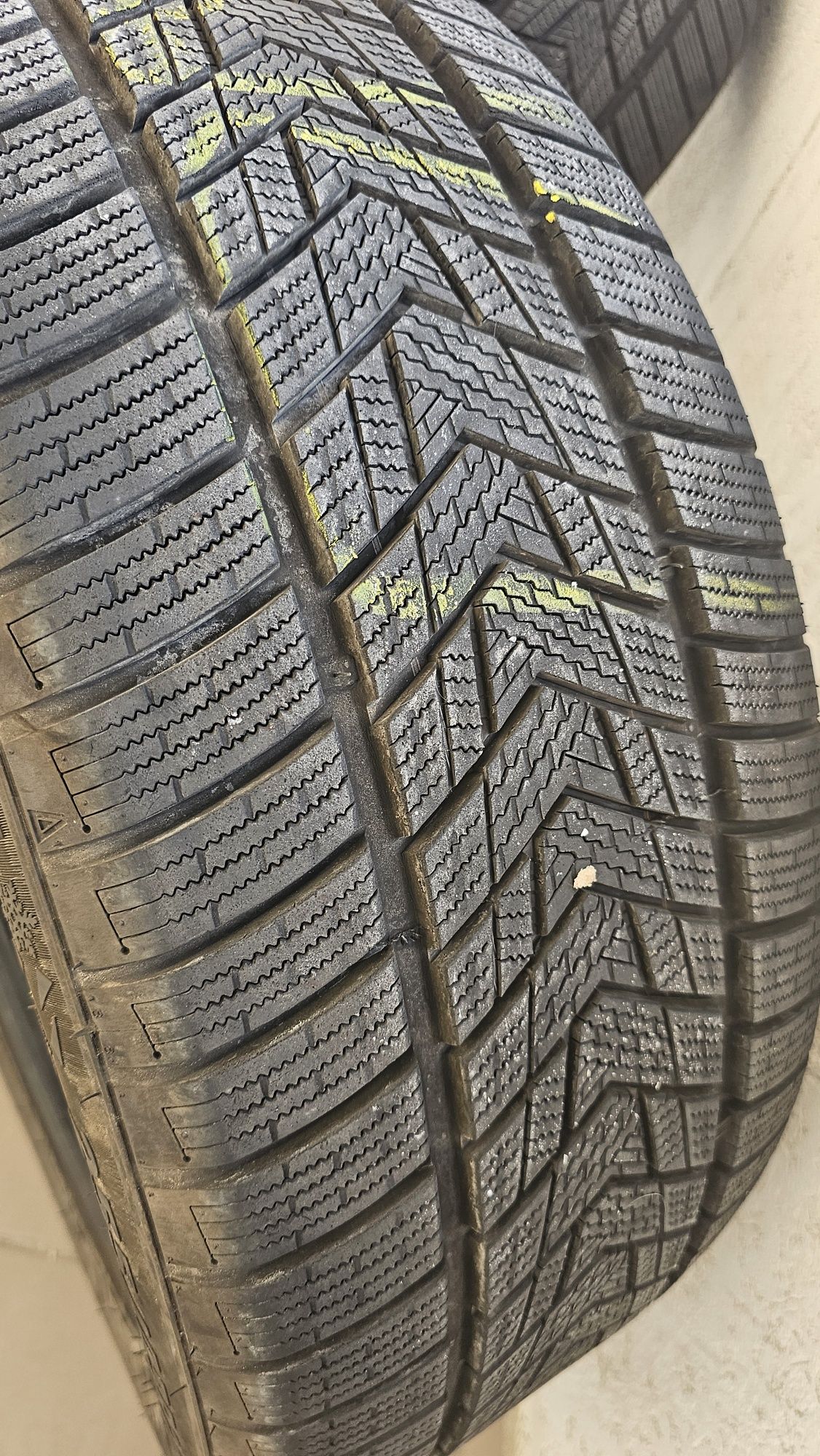 Trackmax 255/45/20