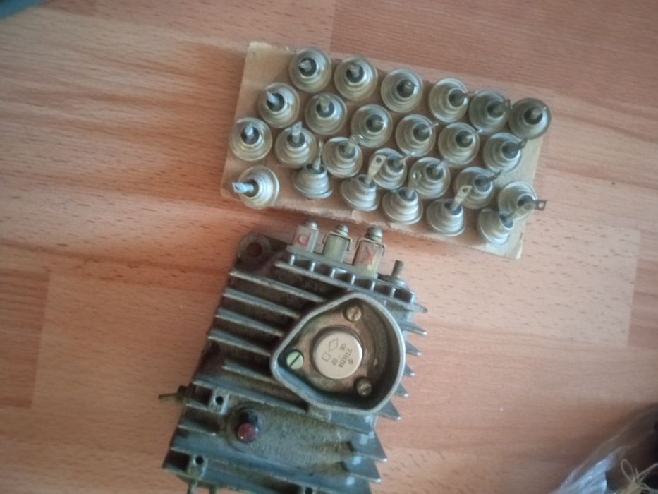 Диоди д 242А 50 штук